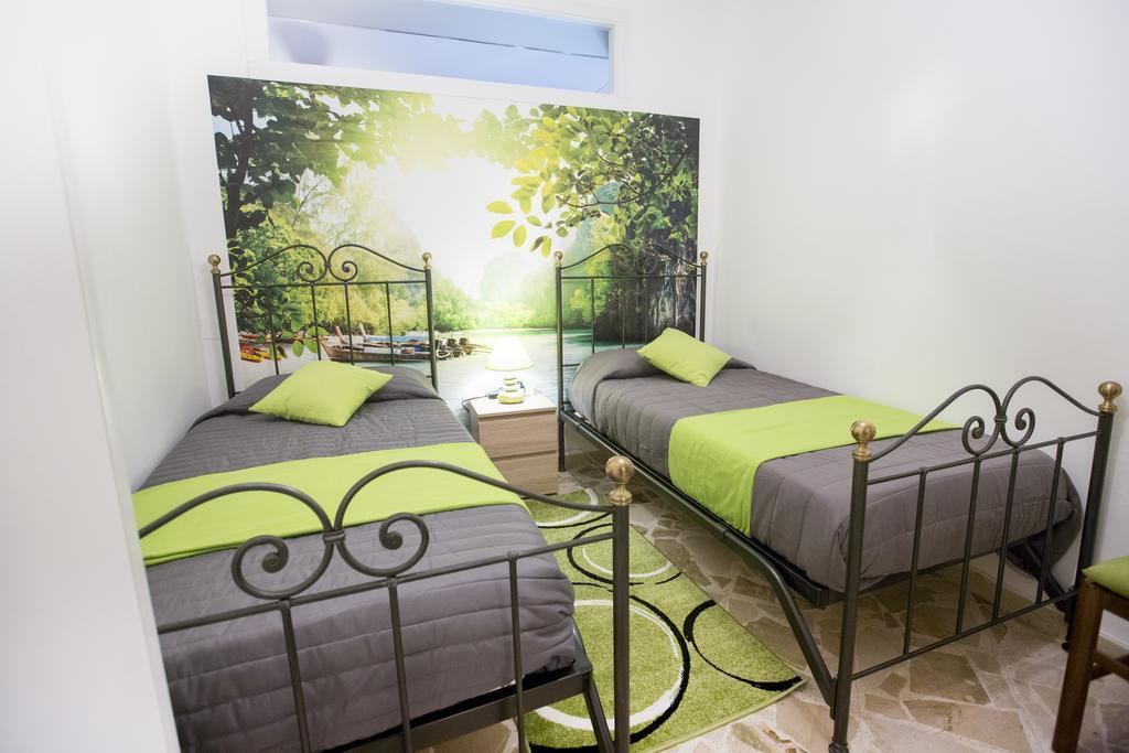 Casa Catherine Чефалу Екстериор снимка
