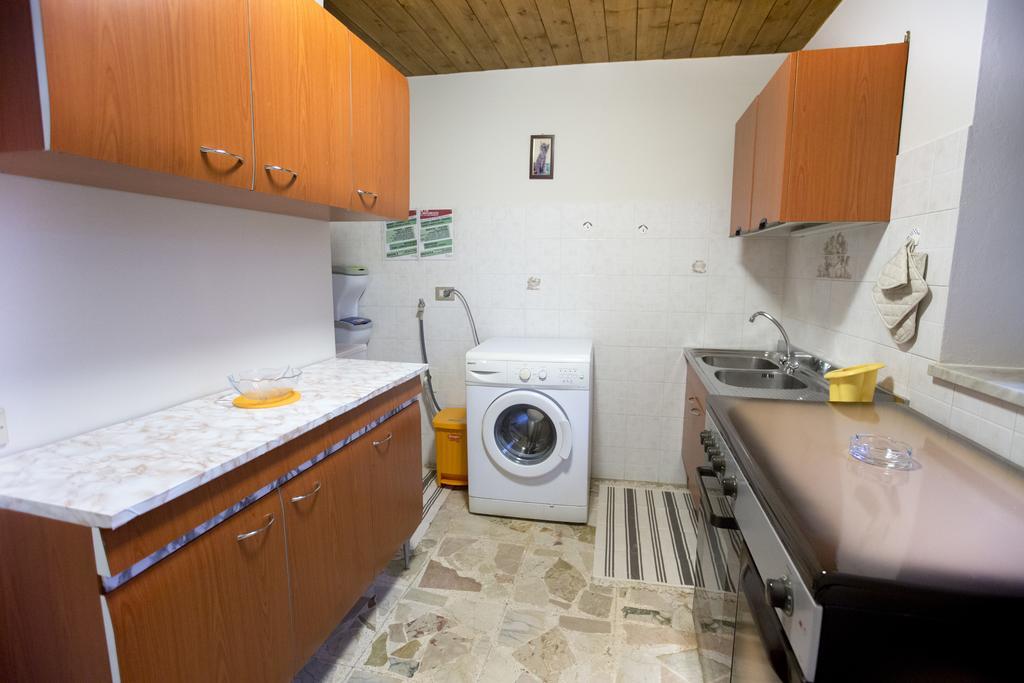 Casa Catherine Чефалу Екстериор снимка